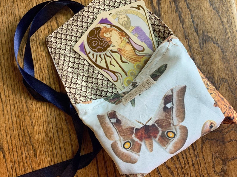 
            
                Load image into Gallery viewer, Tarot Case with Moth Fabric
            
        